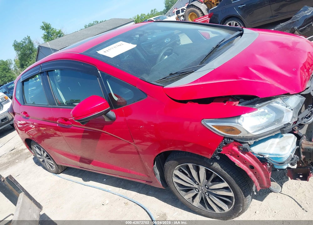 2015 HONDA FIT VIN: 3HGGK5H81FM702738