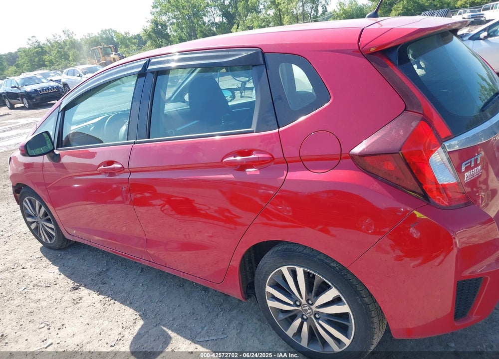 2015 HONDA FIT VIN: 3HGGK5H81FM702738