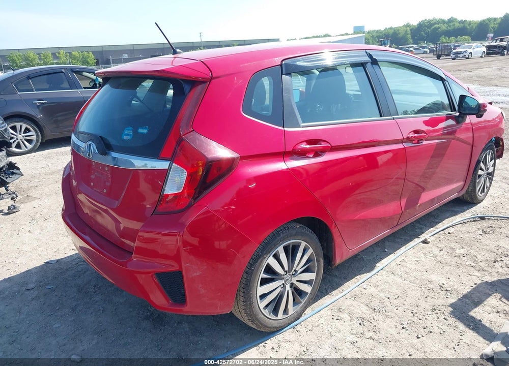 2015 HONDA FIT VIN: 3HGGK5H81FM702738