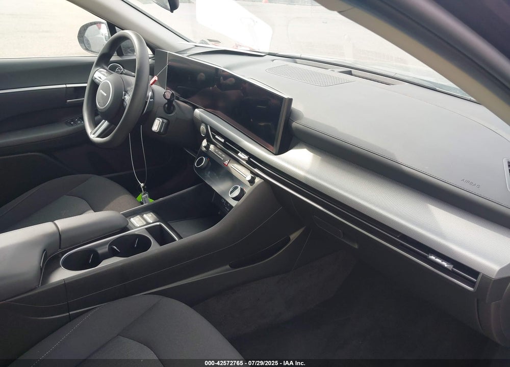 2025 HYUNDAI SONATA VIN: KMHL64JA3SA463687
