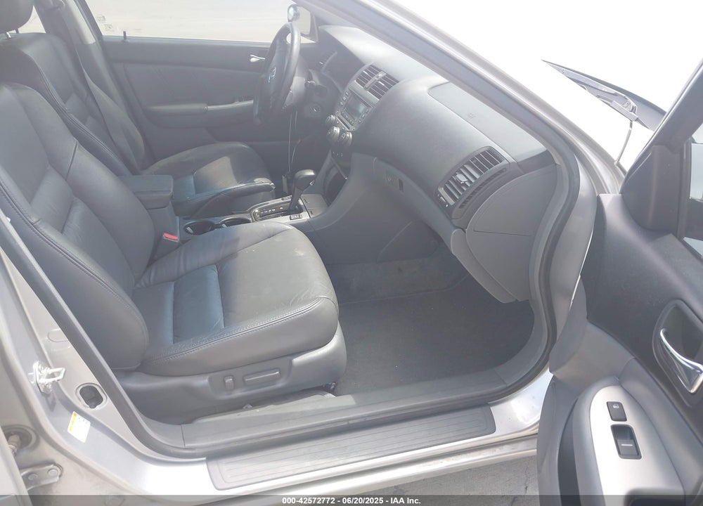 2007 HONDA ACCORD VIN: 1HGCM66517A098243