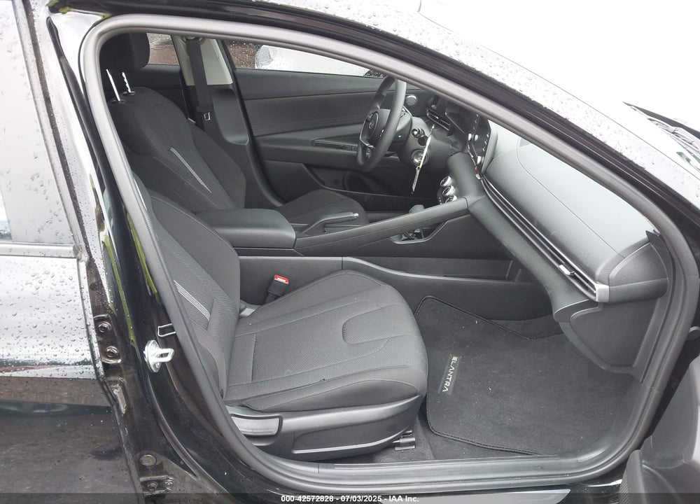 2024 HYUNDAI ELANTRA VIN: KMHLL4DG7RU849692