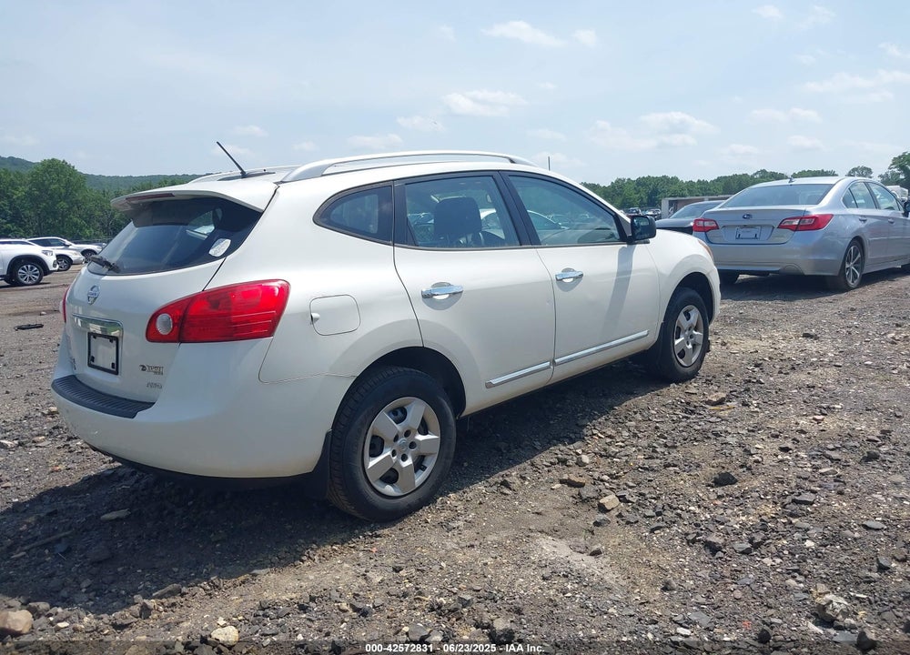2015 NISSAN ROGUE SELECT VIN: JN8AS5MV1FW753421