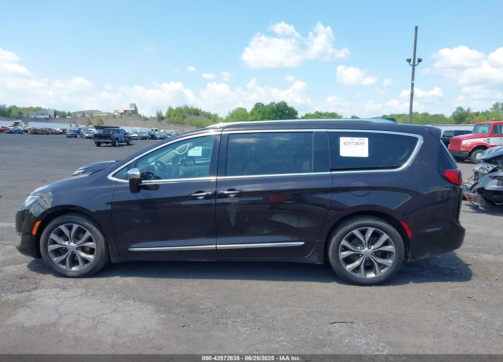 2017 CHRYSLER PACIFICA LIMITED VIN: 2C4RC1GG7HR525064