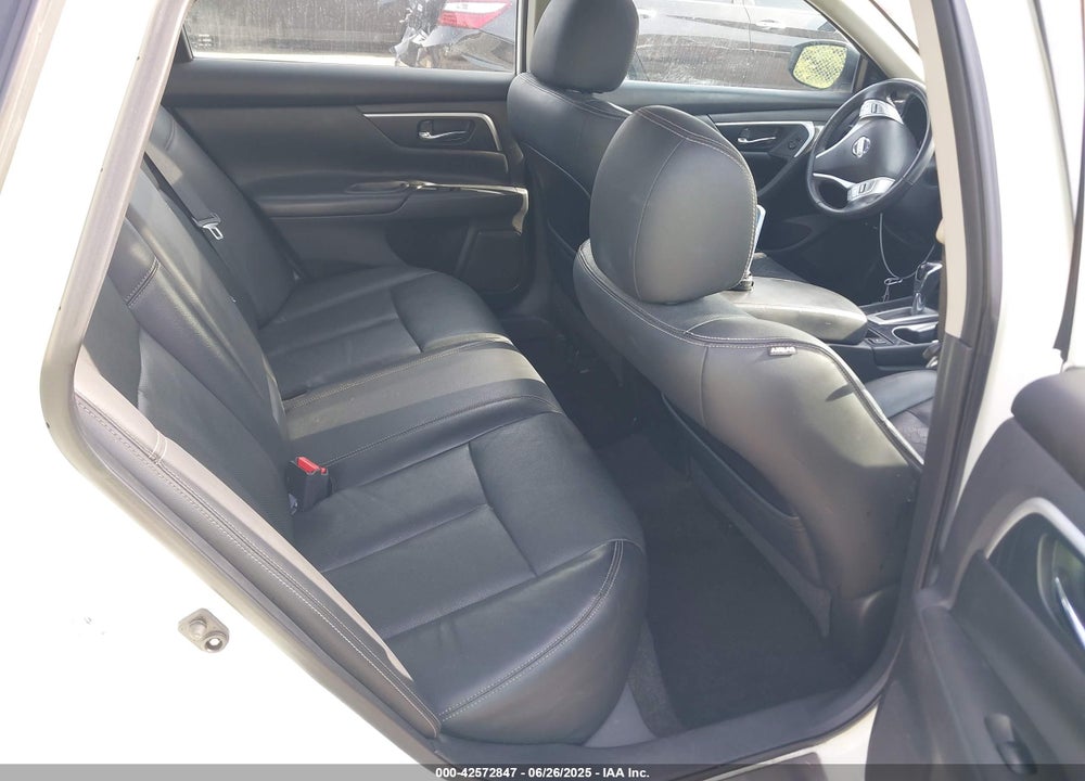 2016 NISSAN ALTIMA VIN: 1N4AL3AP1GC267025