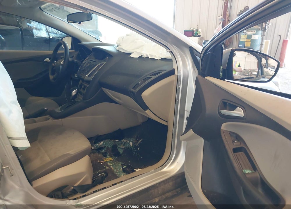 2014 FORD FOCUS VIN: 1FADP3F22EL376296