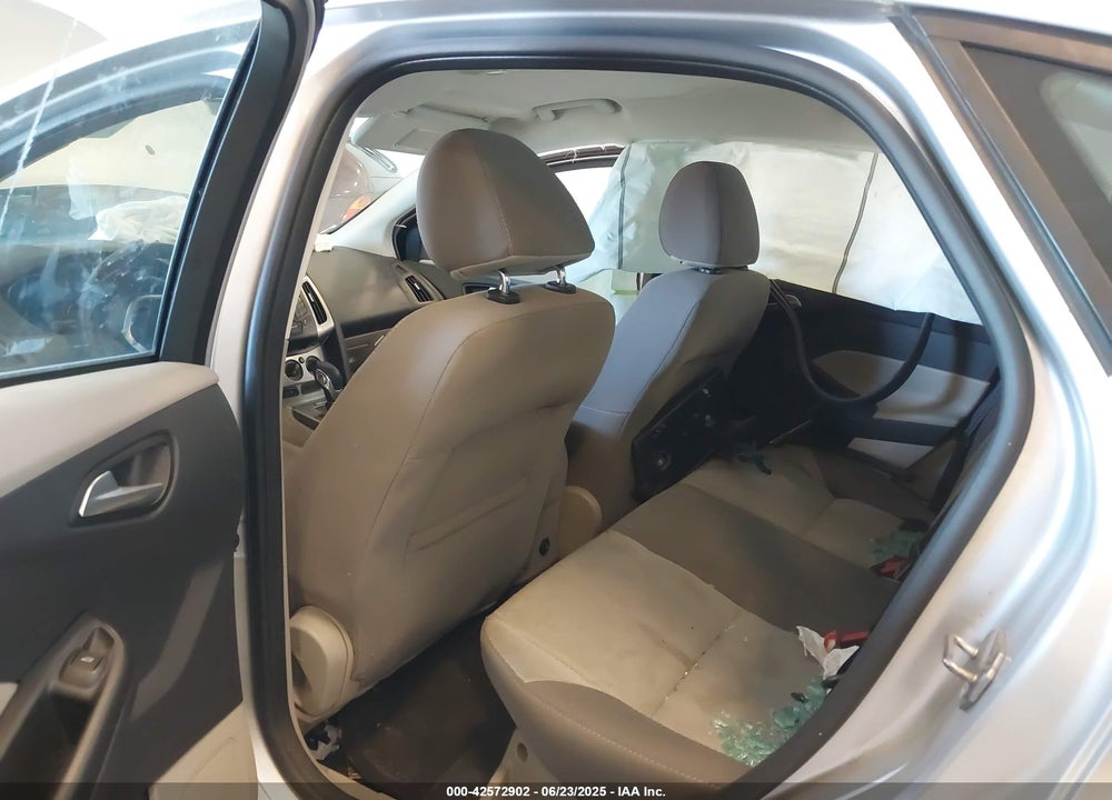 2014 FORD FOCUS VIN: 1FADP3F22EL376296