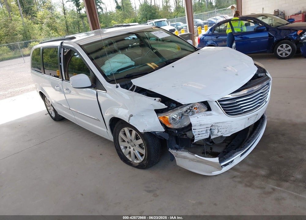 2014 CHRYSLER TOWN & COUNTRY TOURING VIN: 2C4RC1BG5ER124065