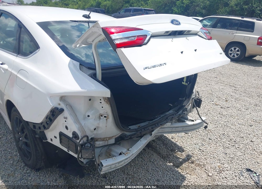 2019 FORD FUSION VIN: 3FA6P0G75KR279916