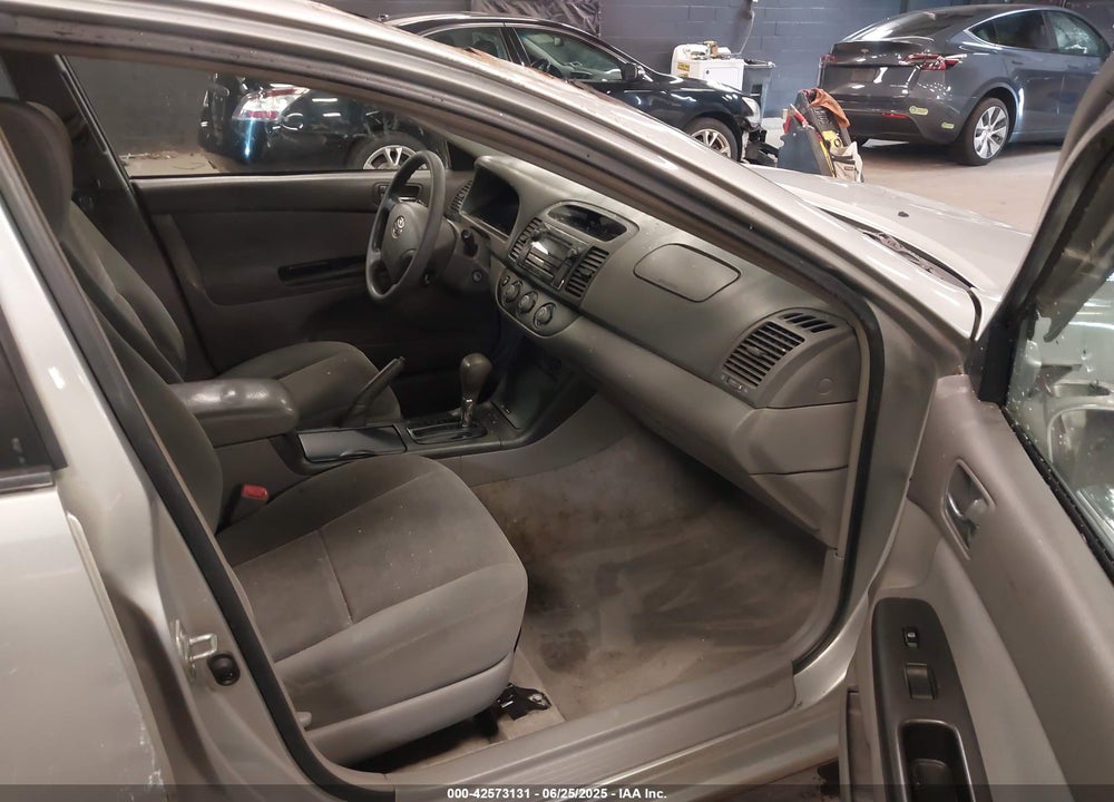 2005 TOYOTA CAMRY LE VIN: 4T1BE32K55U422447