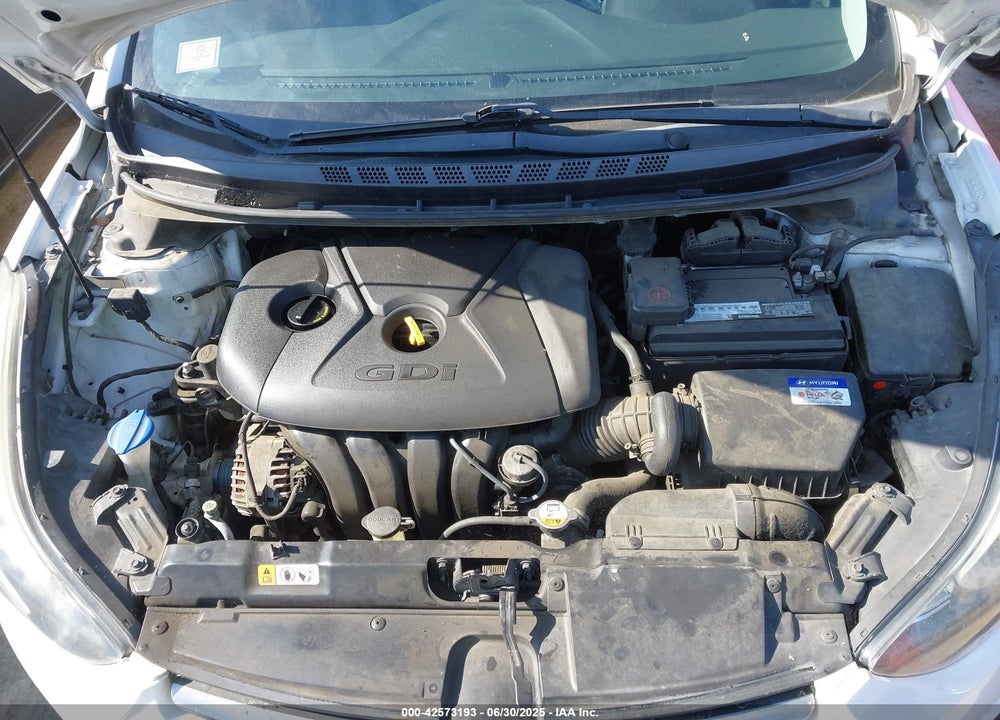 2015 HYUNDAI ELANTRA VIN: KMHDH4AH7FU372681