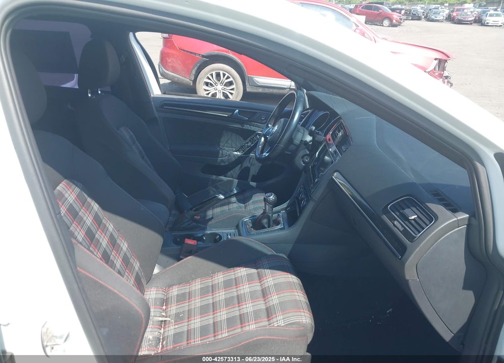 2017 VOLKSWAGEN GOLF VIN: 3VW5T7AU7HM074478