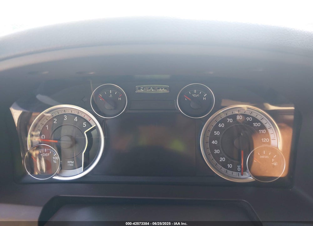 2015 RAM 1500 VIN: 1C6RR7LM8FS526031