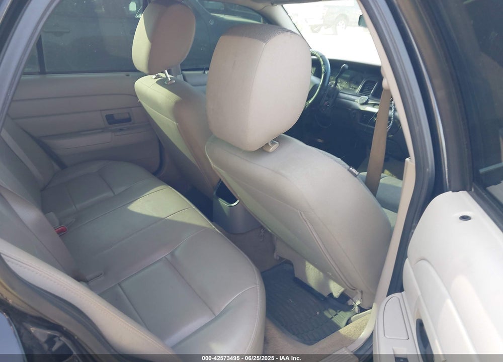 2011 FORD CROWN VICTORIA VIN: 2FABP7BV4BX145364