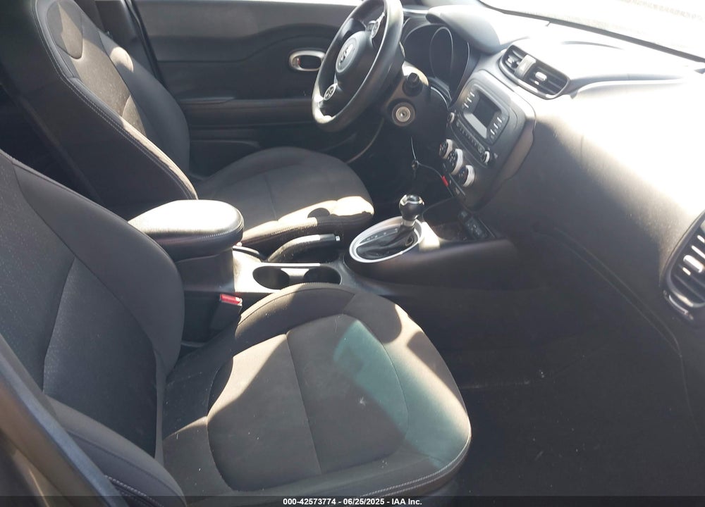 2016 KIA SOUL VIN: KNDJN2A24G7367180