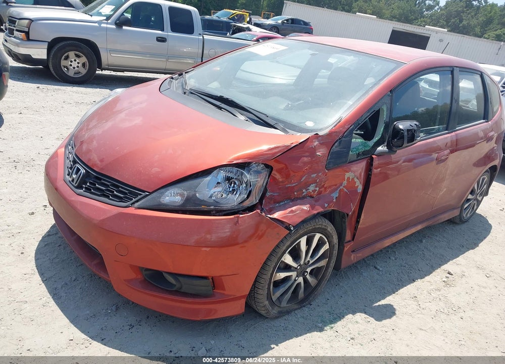 2012 HONDA FIT VIN: JHMGE8H52CC012568