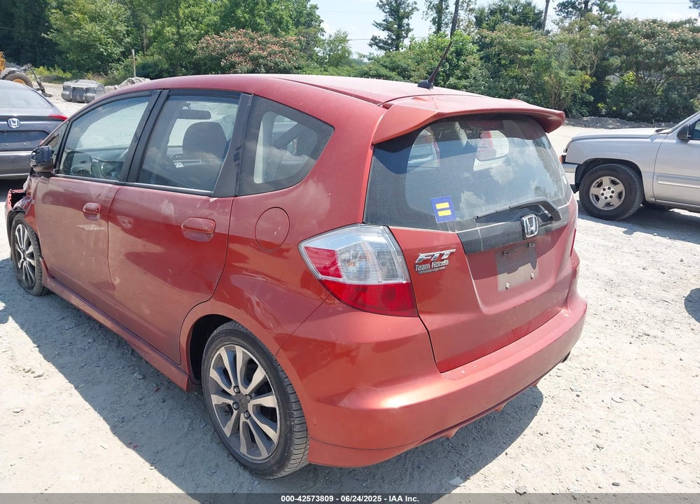 2012 HONDA FIT VIN: JHMGE8H52CC012568