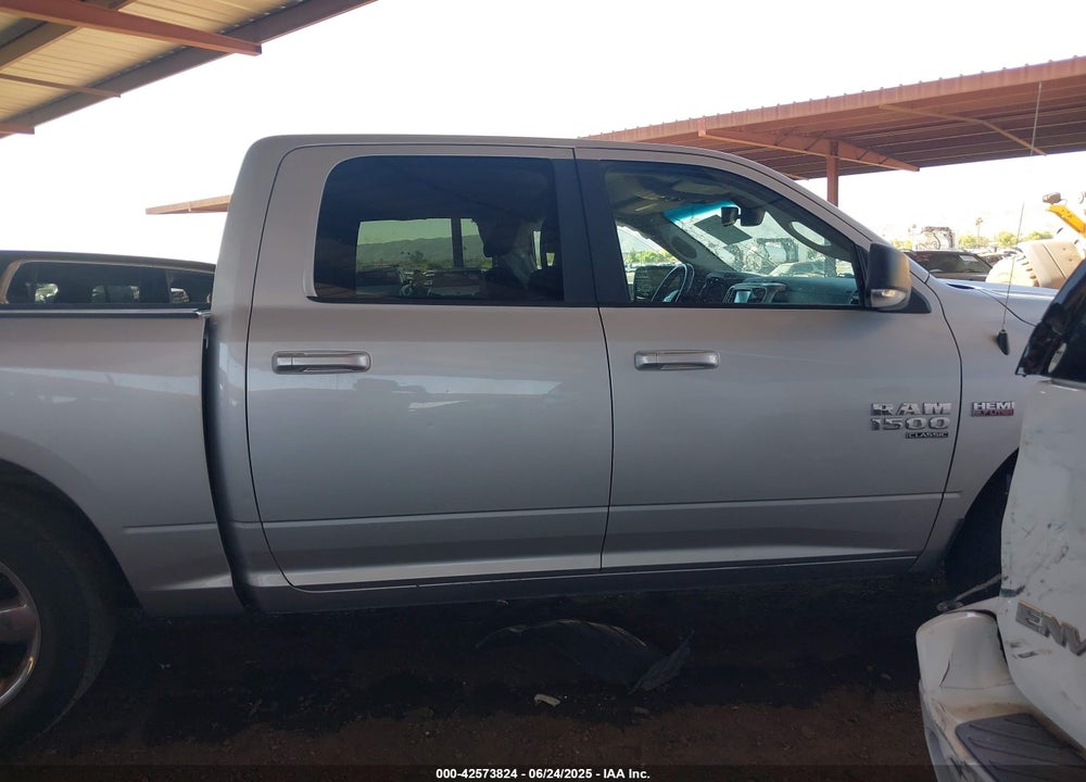 2019 RAM 1500 VIN: 1C6RR6LTXKS563240