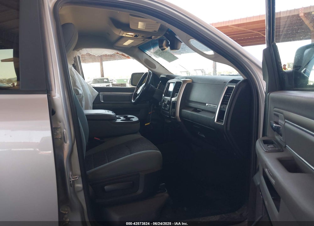 2019 RAM 1500 VIN: 1C6RR6LTXKS563240