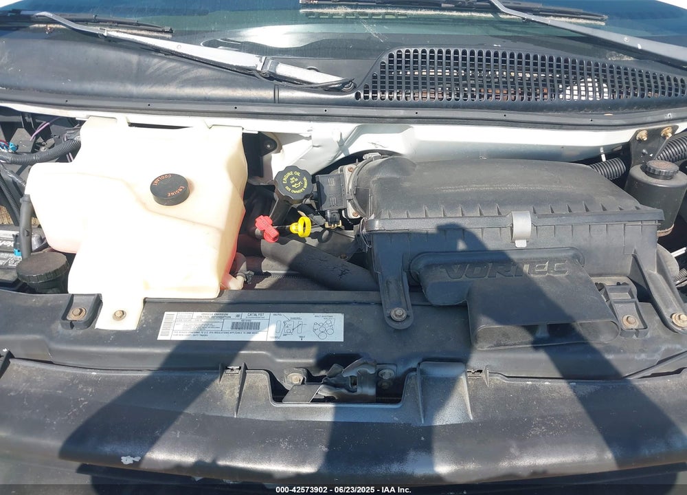 2000 CHEVROLET EXPRESS VIN: 1GCFG15W8Y1222395