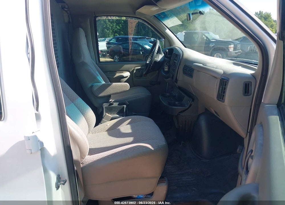 2000 CHEVROLET EXPRESS VIN: 1GCFG15W8Y1222395