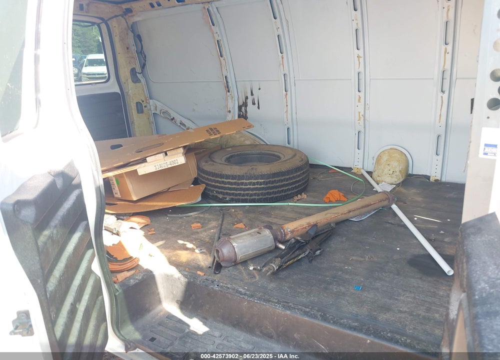 2000 CHEVROLET EXPRESS VIN: 1GCFG15W8Y1222395