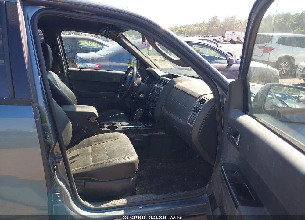 2010 FORD ESCAPE VIN: 1FMCU9EG7AKC60179