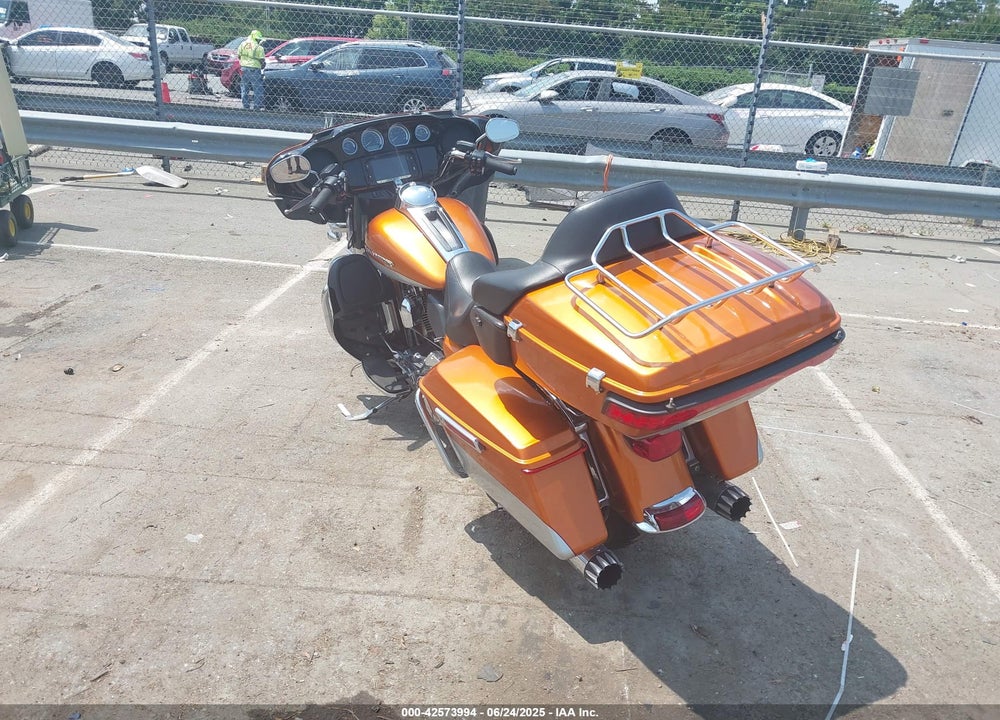 2014 HARLEY-DAVIDSON FLHTK ELECTRA GLIDE ULTRA LTD VIN: 1HD1KEL13EB631643