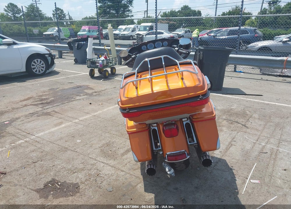 2014 HARLEY-DAVIDSON FLHTK ELECTRA GLIDE ULTRA LTD VIN: 1HD1KEL13EB631643