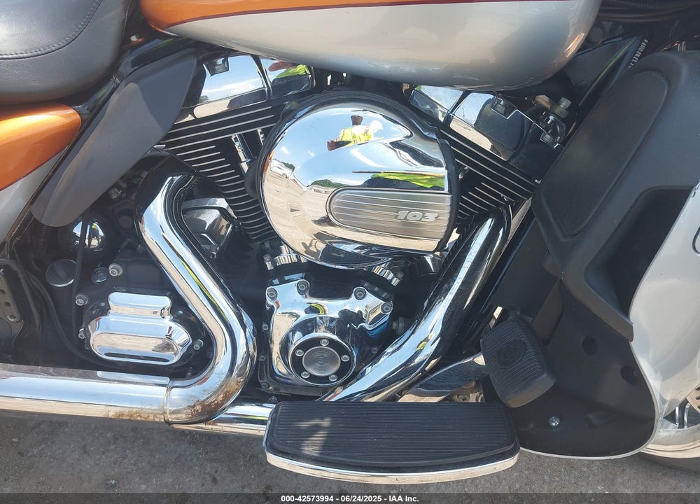 2014 HARLEY-DAVIDSON FLHTK ELECTRA GLIDE ULTRA LTD VIN: 1HD1KEL13EB631643