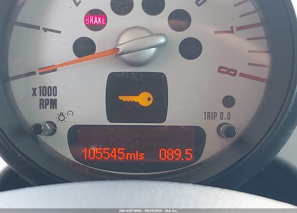 2013 MINI HARDTOP VIN: WMWSU3C56DT370652