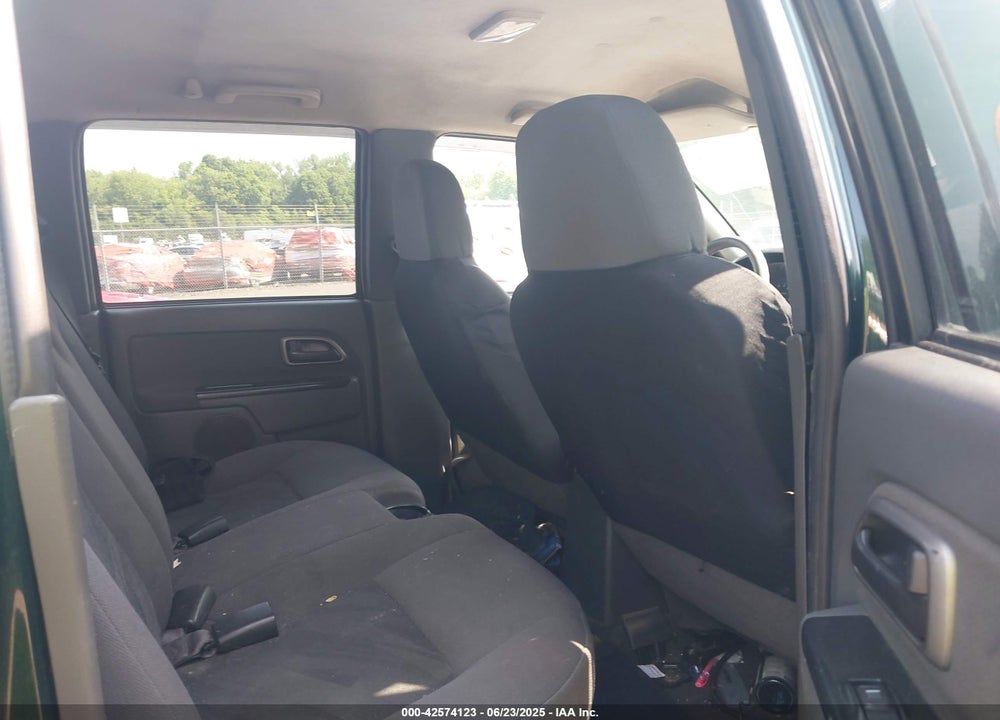 2005 CHEVROLET COLORADO LS VIN: 1GCDT136858110687