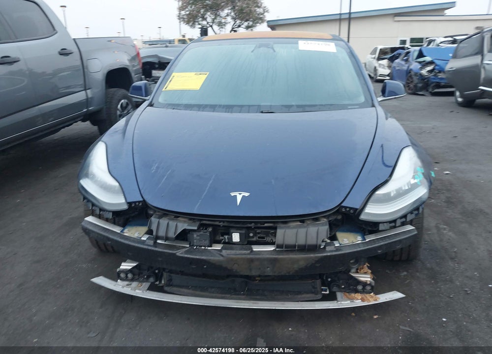 2018 TESLA MODEL 3 VIN: 5YJ3E1EB8JF185528