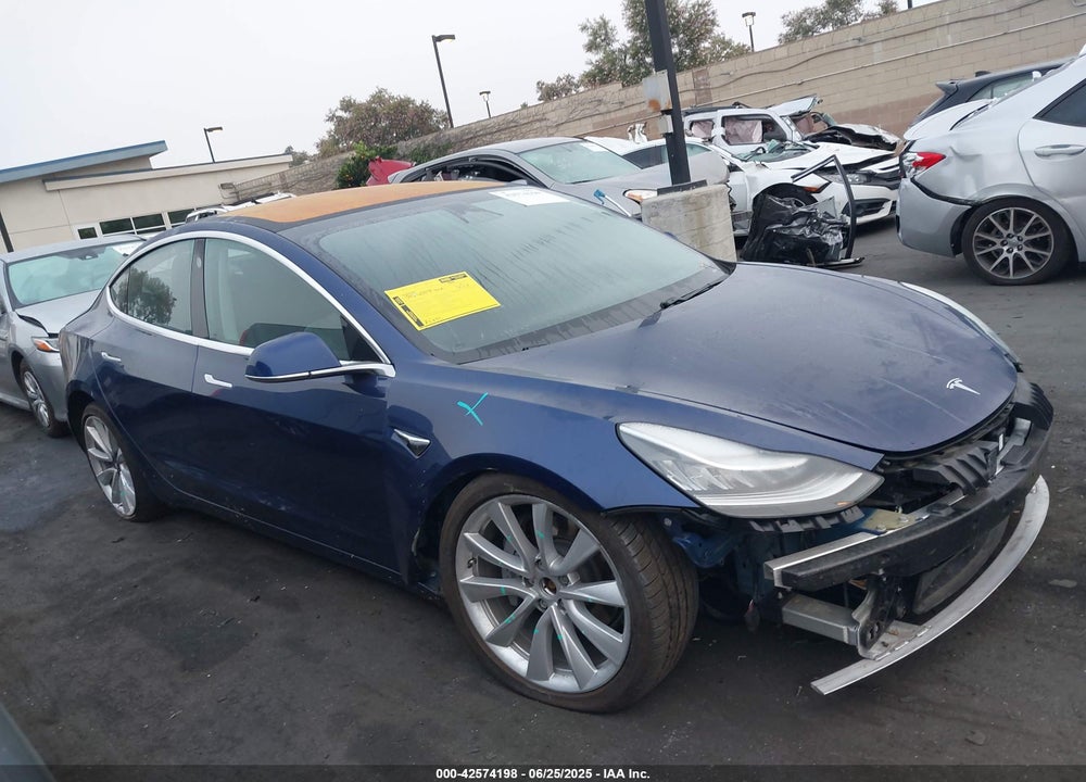 2018 TESLA MODEL 3 VIN: 5YJ3E1EB8JF185528