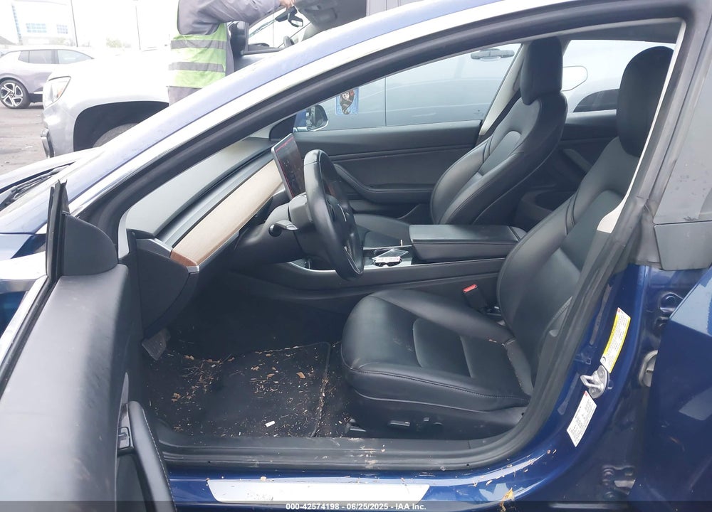 2018 TESLA MODEL 3 VIN: 5YJ3E1EB8JF185528
