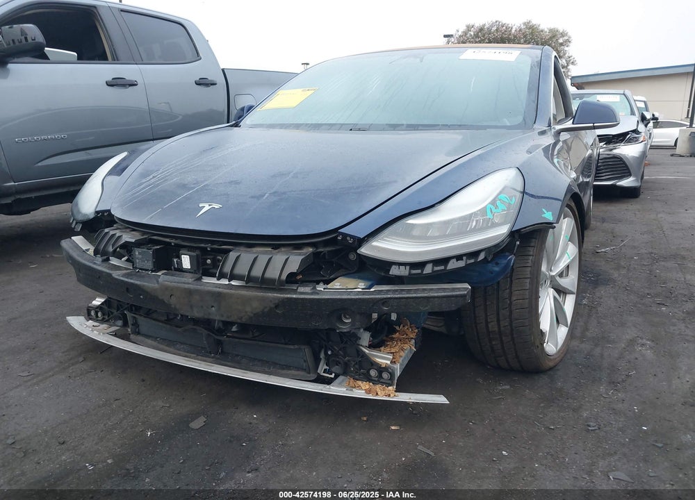 2018 TESLA MODEL 3 VIN: 5YJ3E1EB8JF185528