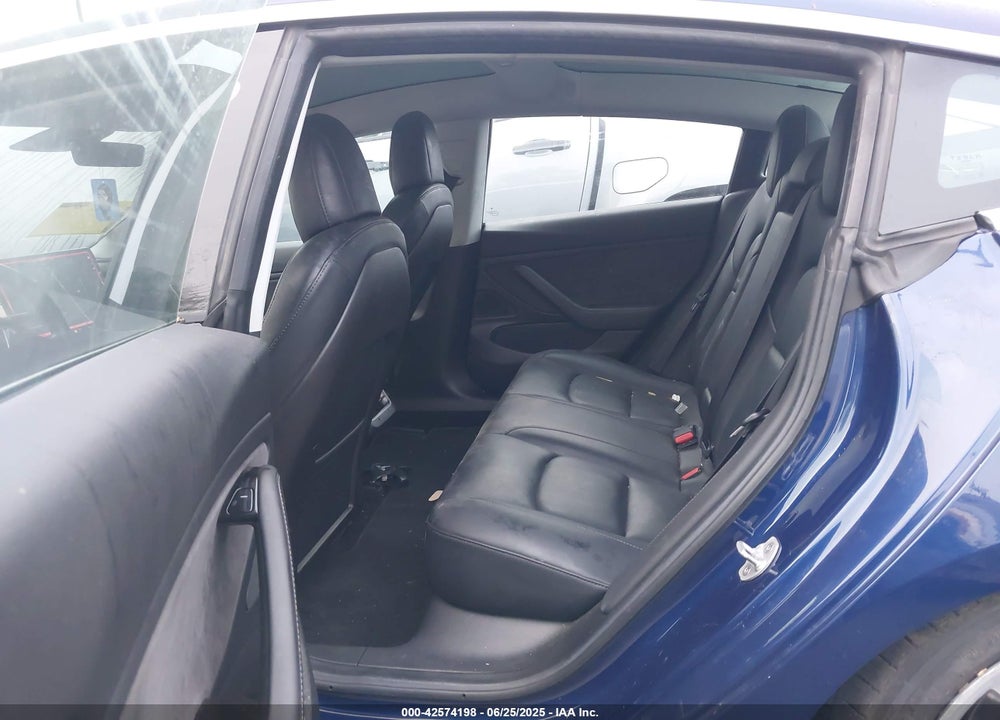 2018 TESLA MODEL 3 VIN: 5YJ3E1EB8JF185528