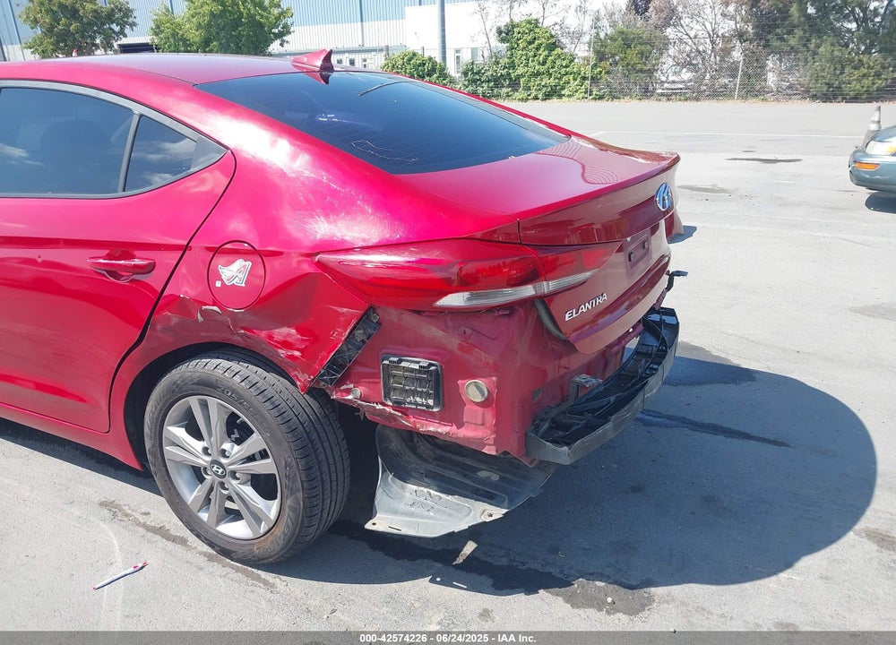 2017 HYUNDAI ELANTRA VIN: KMHD84LF0HU409035