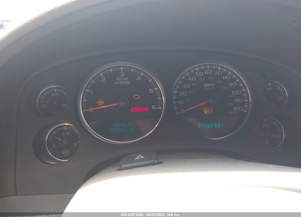 2007 CHEVROLET SUBURBAN 1500 VIN: 1GNFK16307J324024