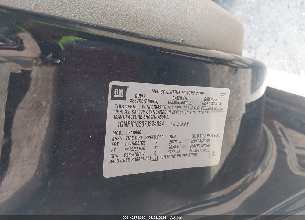 2007 CHEVROLET SUBURBAN 1500 VIN: 1GNFK16307J324024