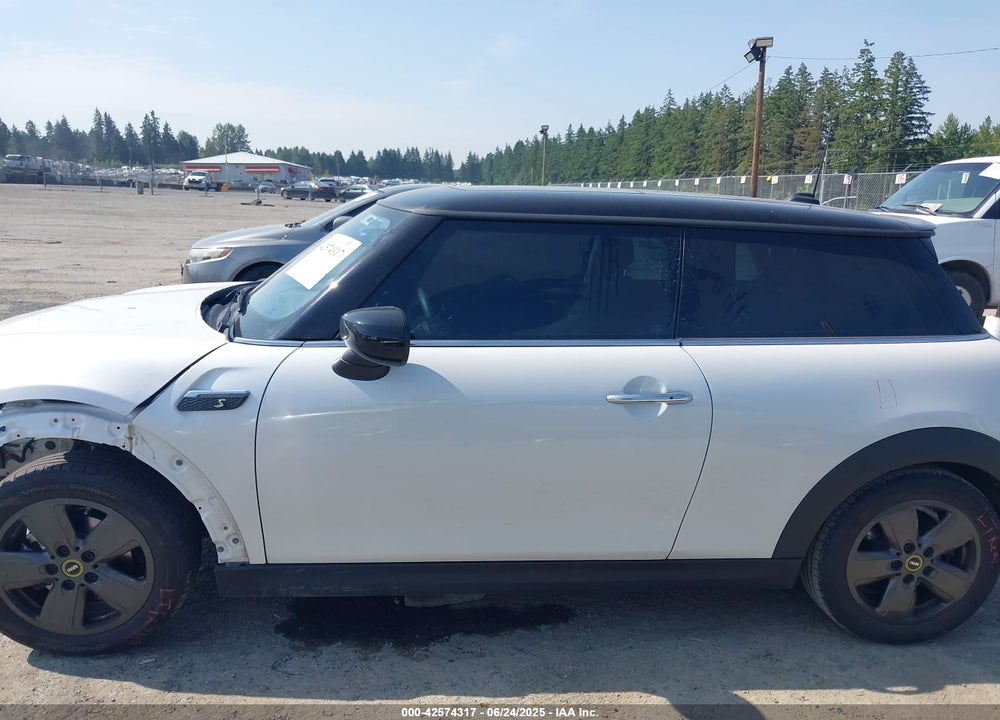 2024 MINI SE HARDTOP VIN: WMW13DJ09R2V91896