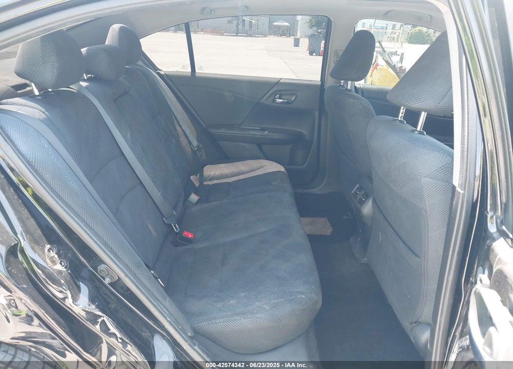 2017 HONDA ACCORD VIN: 1HGCR2F74HA150901