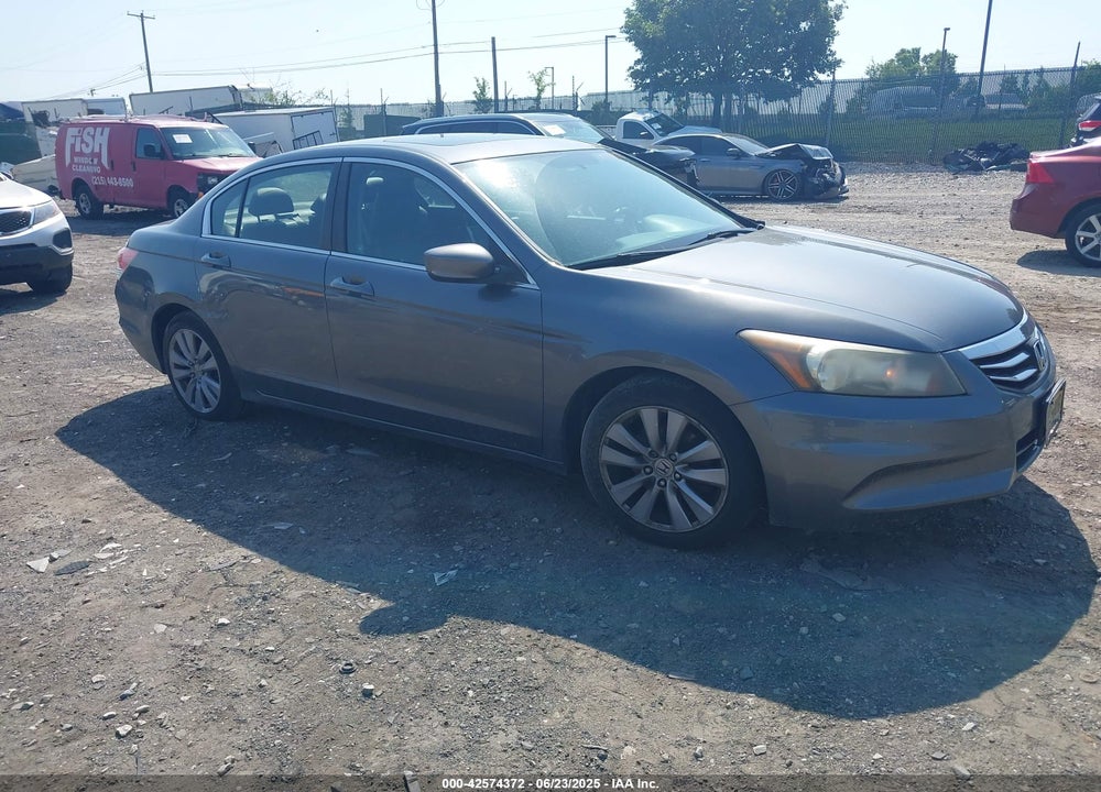 2011 HONDA ACCORD 2.4 EX-L VIN: 1HGCP2F83BA053212