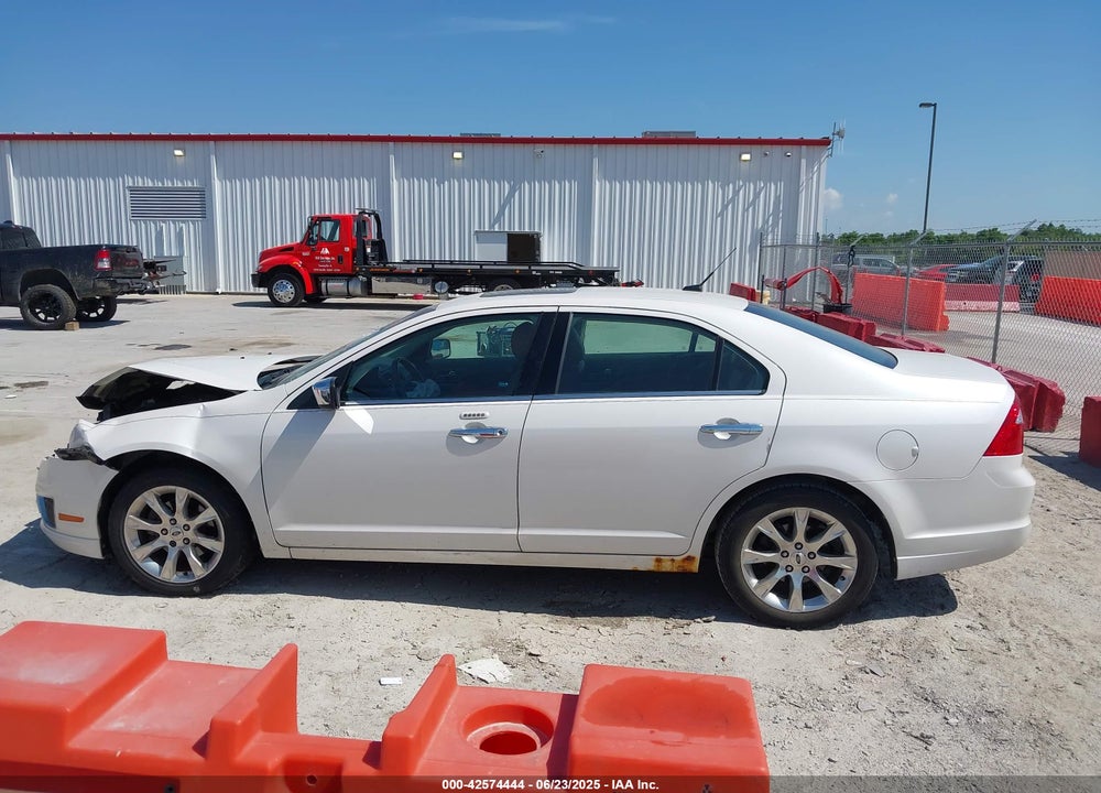 2011 FORD FUSION VIN: 3FAHP0JA6BR113708