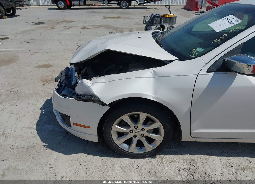 2011 FORD FUSION VIN: 3FAHP0JA6BR113708