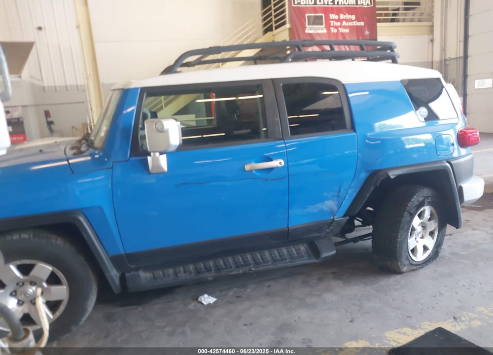 2007 TOYOTA FJ CRUISER VIN: JTEZU11F970008026