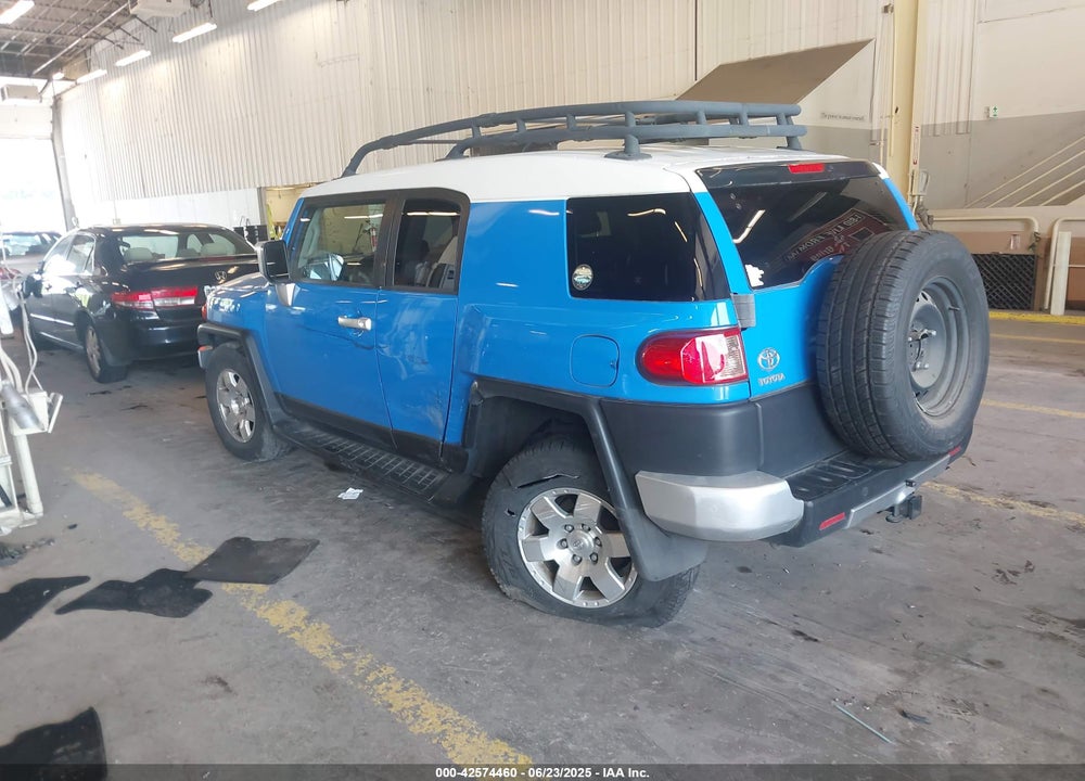 2007 TOYOTA FJ CRUISER VIN: JTEZU11F970008026