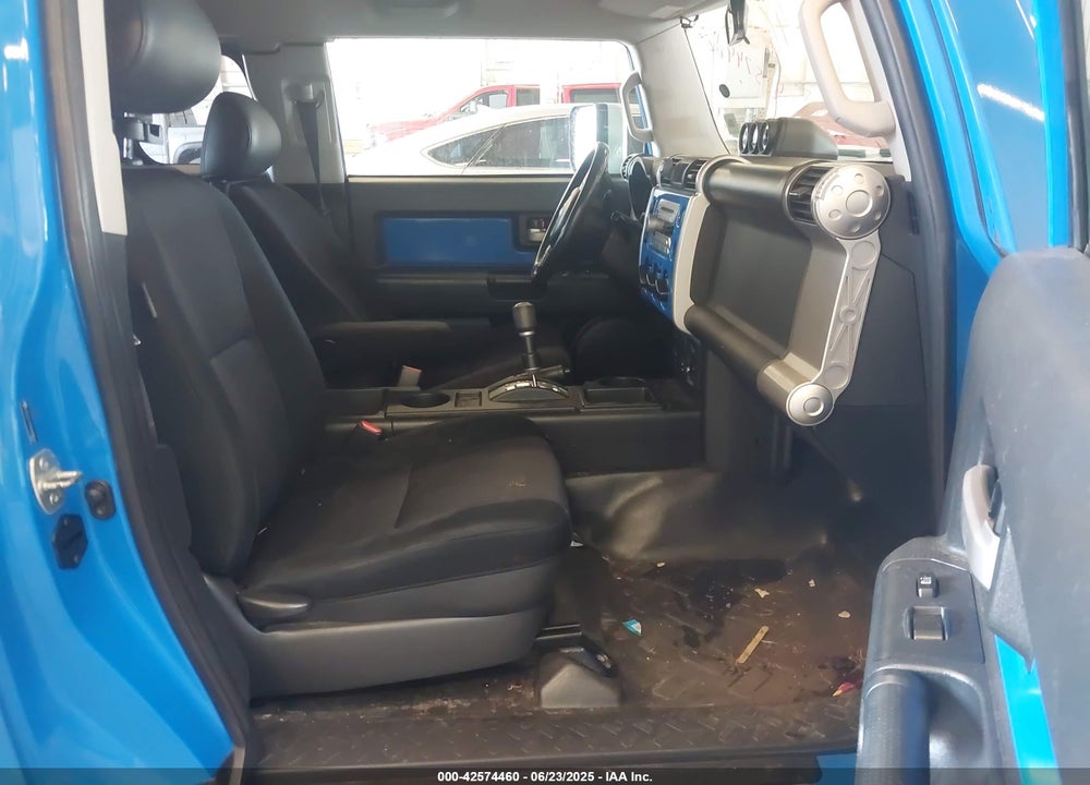 2007 TOYOTA FJ CRUISER VIN: JTEZU11F970008026