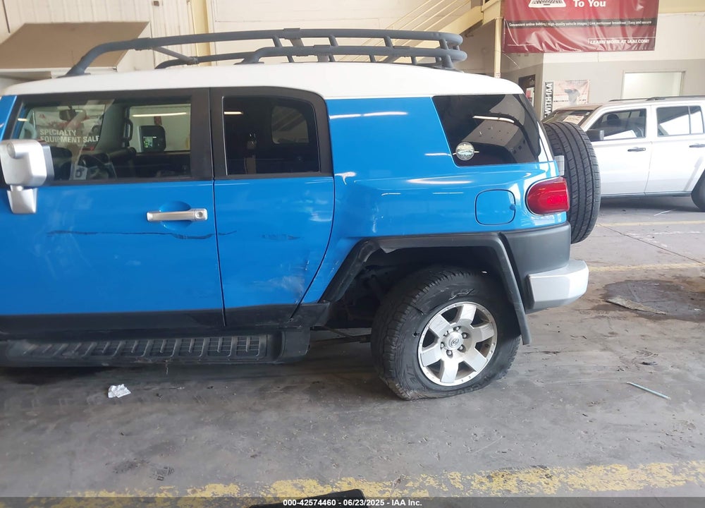 2007 TOYOTA FJ CRUISER VIN: JTEZU11F970008026