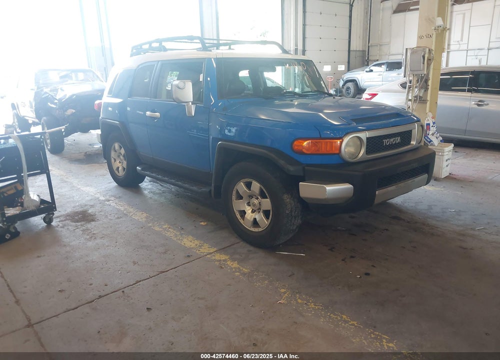 2007 TOYOTA FJ CRUISER VIN: JTEZU11F970008026